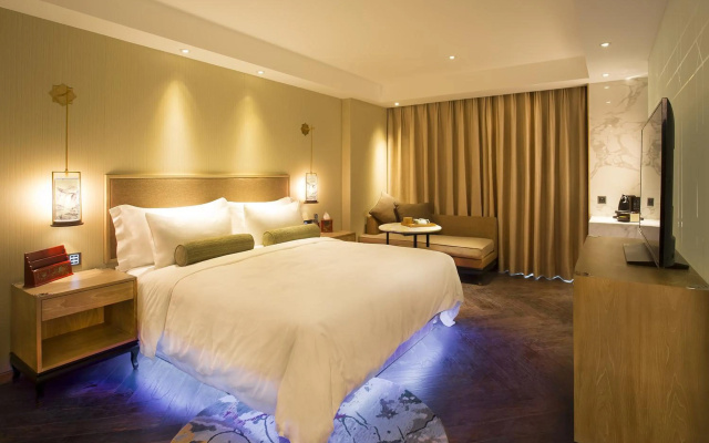 LN Hotel Five