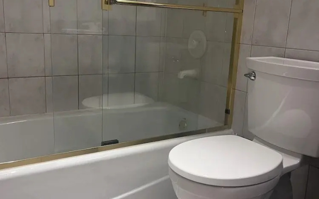 Chic 2BR Suite Vancouver West Downtown