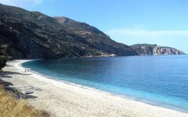 Studios Avra