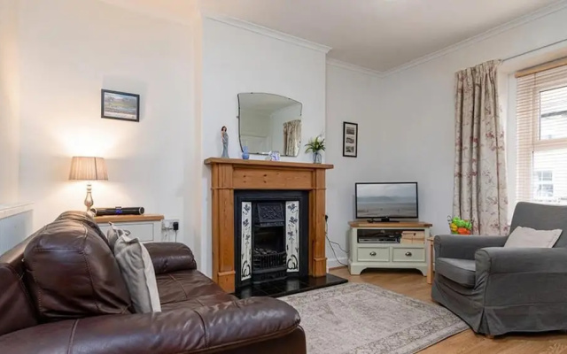 Barnwell Cottage