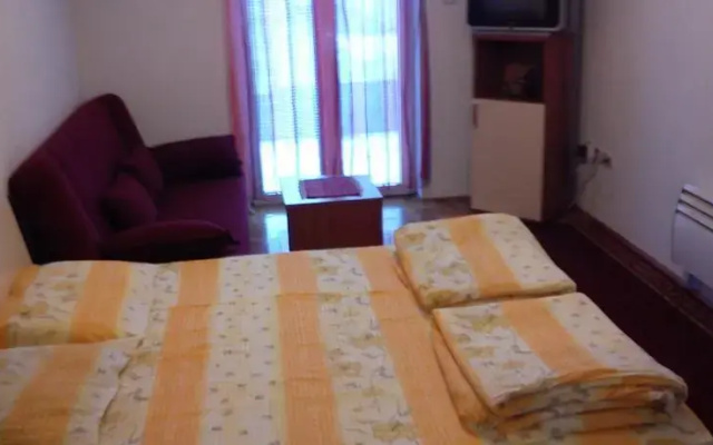 Ritz Apartments