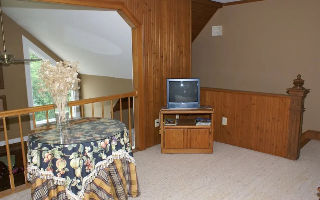 Moss 3 Bedrooms 2.5 Bathrooms Home