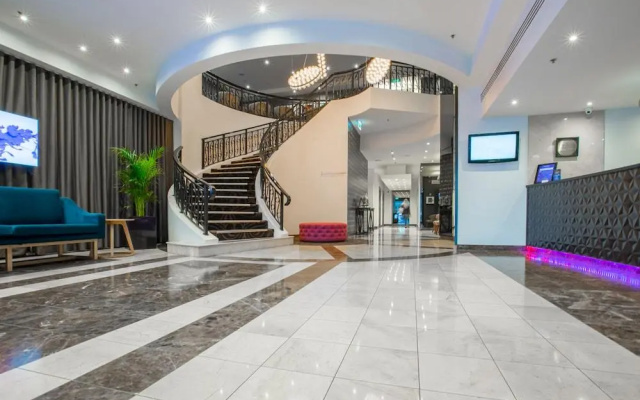 Russell St. Hotel Apartment