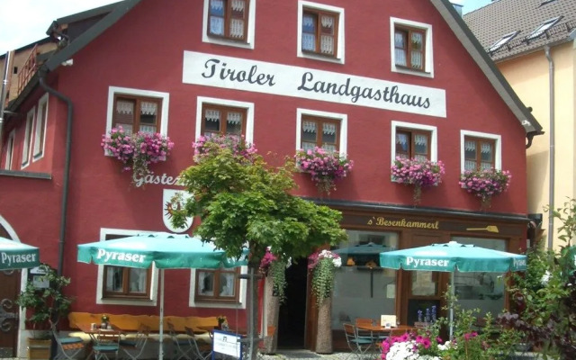 Tiroler Landgasthaus Besenkammerl