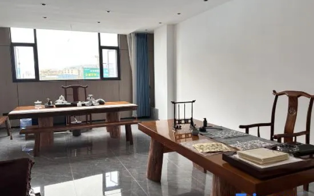 Tonghai country  seaman Hotel