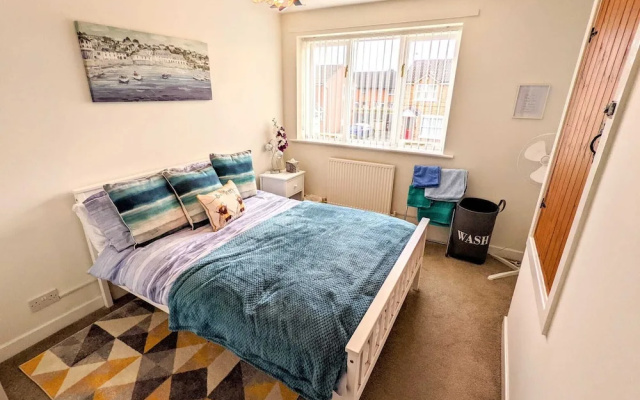 Beautiful 2 Bedroom House in Quiet Location