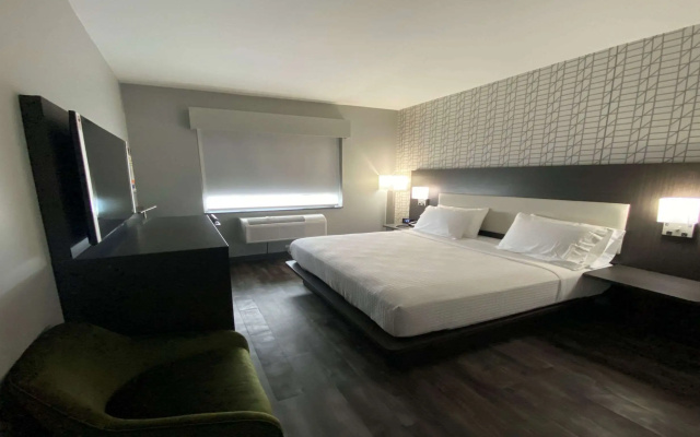 Best Western Plus City Line Hotel