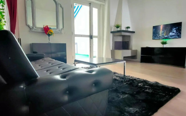 Lush Escape Suites - Hottube And Sauna