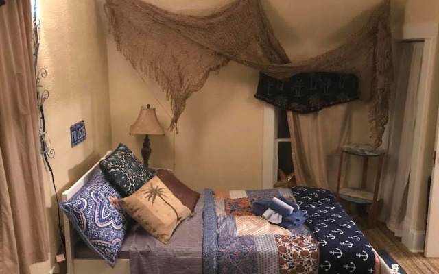 Laid Back Manor
