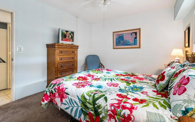 Kona Plaza#402