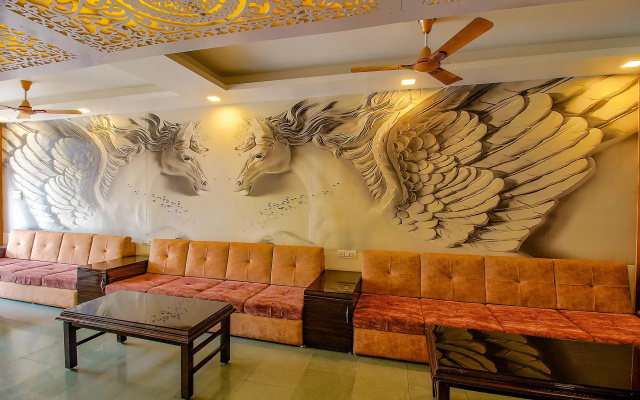 Fabhotel Kanta Shrawan Arcade