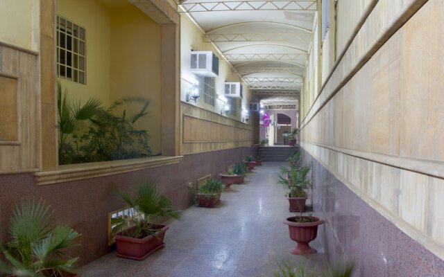 Al Farhan Hotel Suites Al Salam вид на фасад