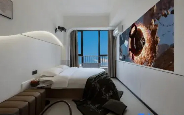 Qihe · Light Luxury Hotel (Greenland Central Business District Branch)