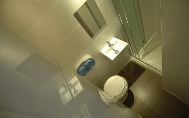 Отель Barkston Rooms Earl's Court (formerly Londonears Hostel) Великобритания, Лондон - 5 отзывов об отеле, цены и фото номеров - забронировать отель Barkston Rooms Earl's Court (formerly Londonears Hostel) онлайн интерьер отеля