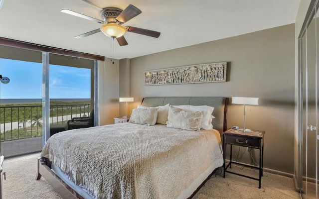 South Seas Tower 2-701