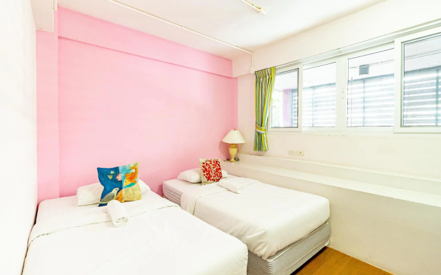 Sleep Dee Hostel