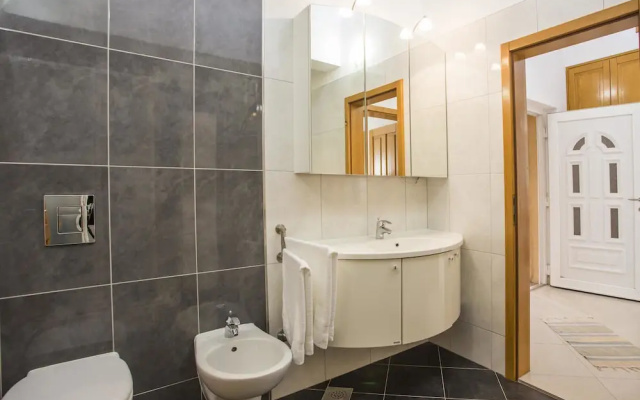 Holiday House Leonida