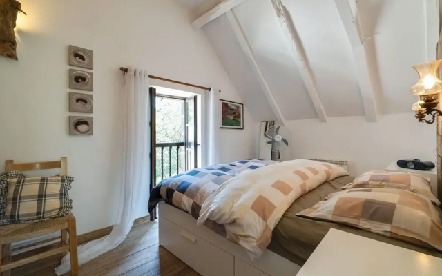 Cozy Mansion in Brandonnet With Swimming Pool