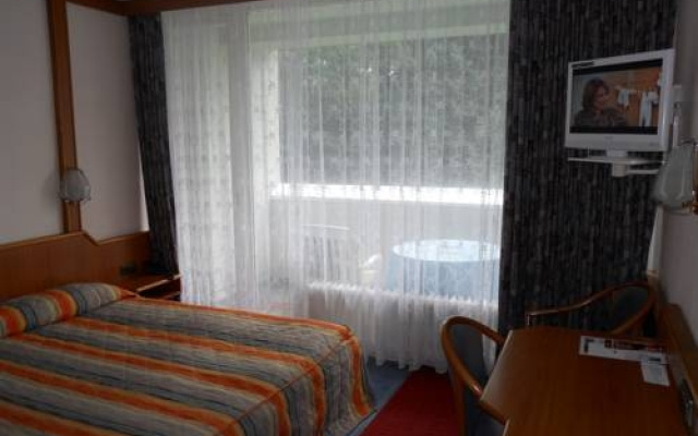 Isaak Miles Hotel