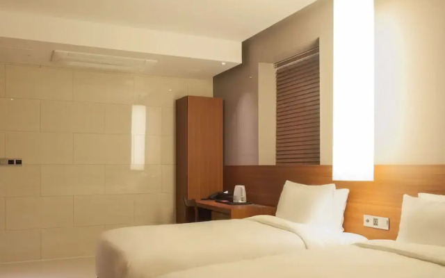 Top Cloud Hotel Cheonan