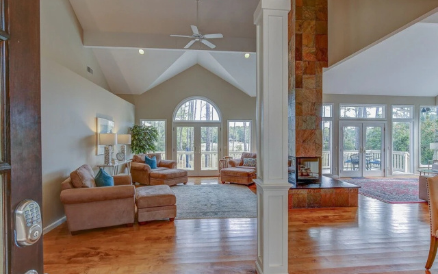 18 Audubon Pond
