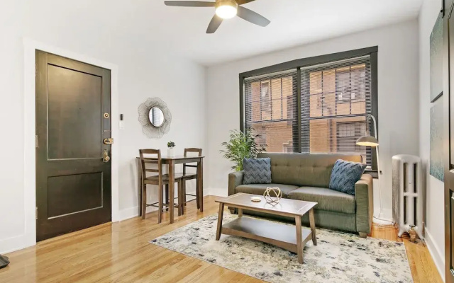 Central 1BR Retreat - Belmont E1