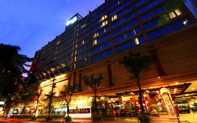 Отель The Tawana Bangkok вид на фасад