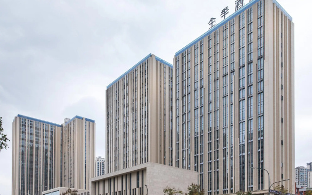 Ji Hotel Yibin West Railway Station