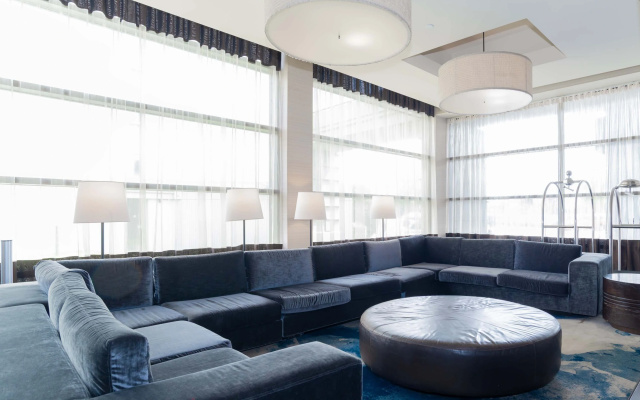 Sandman Signature Vancouver Airport Hotel & Resort