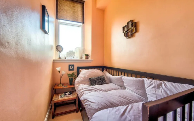 Bohemian Style, City Centre Apartment for 5 People