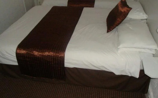 Sandhurst Hotel