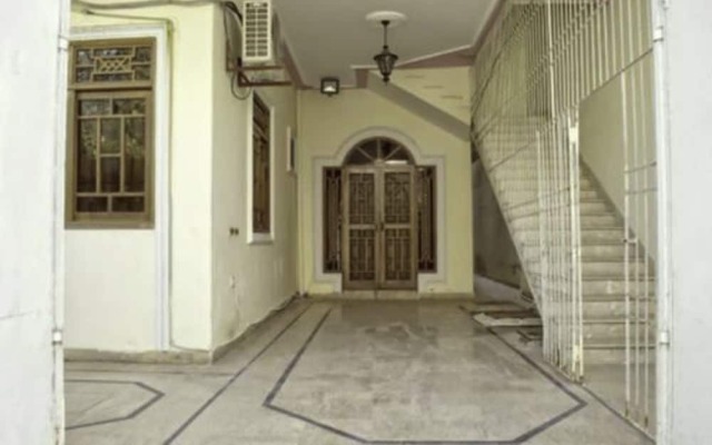 Guest House in Karachi, Pakistan from 60$, photos, reviews - zenhotels.com hotel front