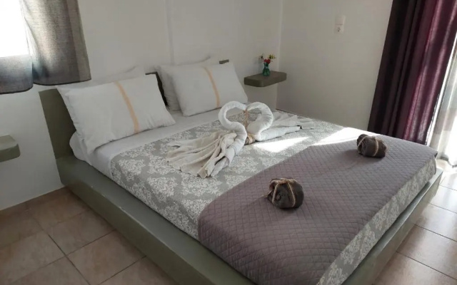 Marousi Rooms