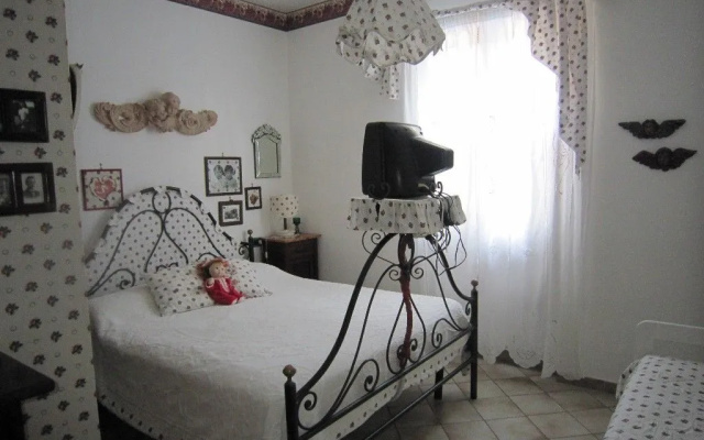 L'uliveta del Luschi Villa, piscina privata e campo da tennis, playground, wi-fi & pet friendly