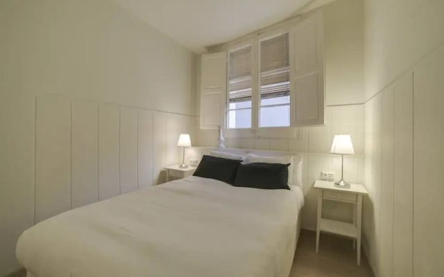 Lovely 2bed W/terrace in Lesseps, Near Park Güell