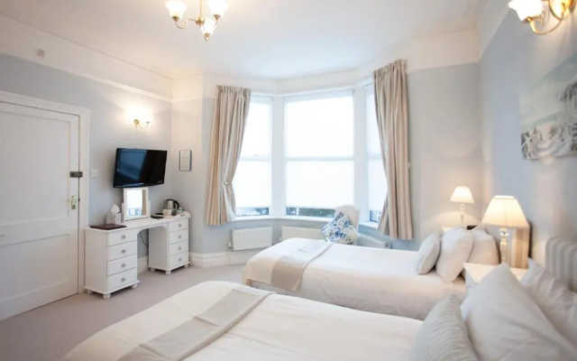The Castleton Hotel