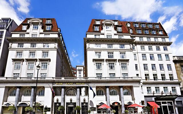 Отель Sheraton Grand London Park Lane Лондон вид на фасад