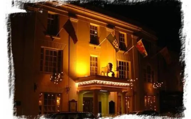 White Lion Hotel