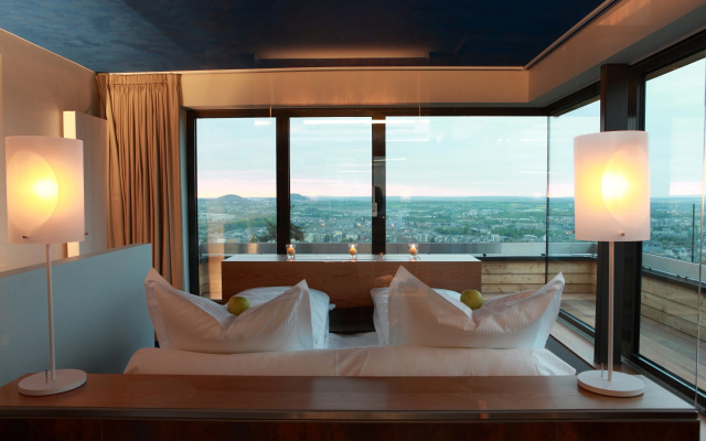 Отель The Seven Hotel