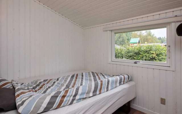 Peaceful Holiday Home in Falster near Sea