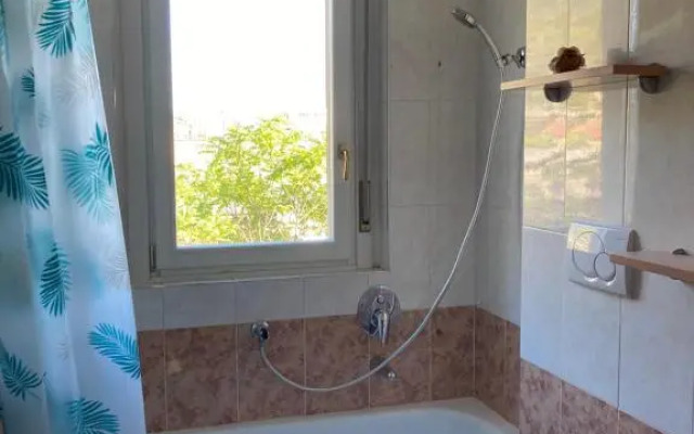 Large well-equipped appartement near Como lake