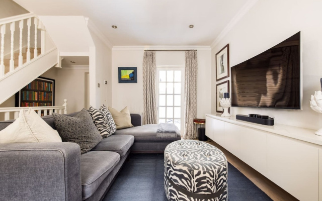 Prince Luxe 4 Bedroom House in Chelsea