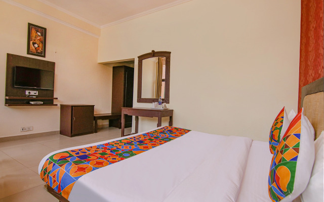 Fabhotel Town Pride