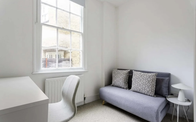 Bright Marylebone Apartment