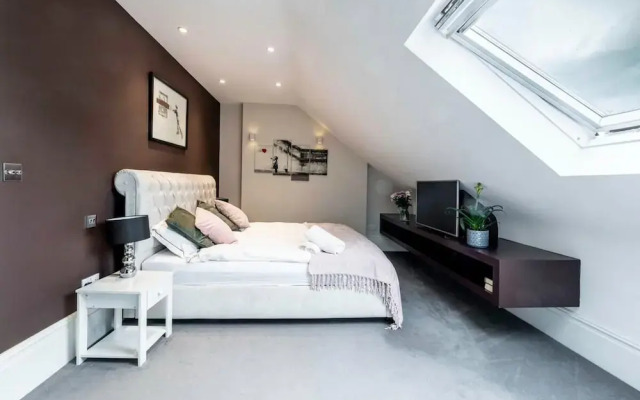 Dream House London With ac, Gym, hot Tub, Cinema