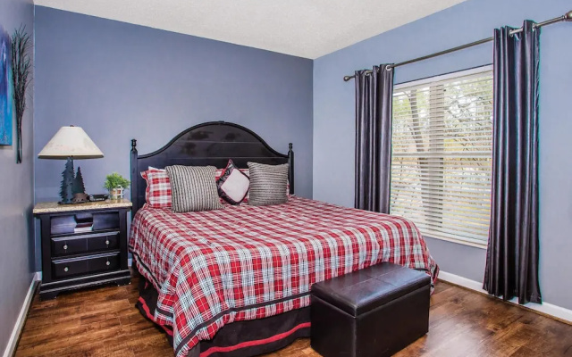 Cedar Lodge 105