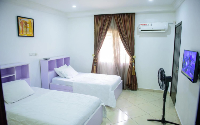 4 Bedroom Duplex-24Hrs Electricity/WIFI/Security