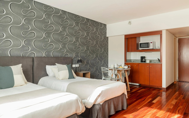 Argenta Tower Hotel & Suites