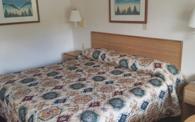 El Camino Motel - Cherokee