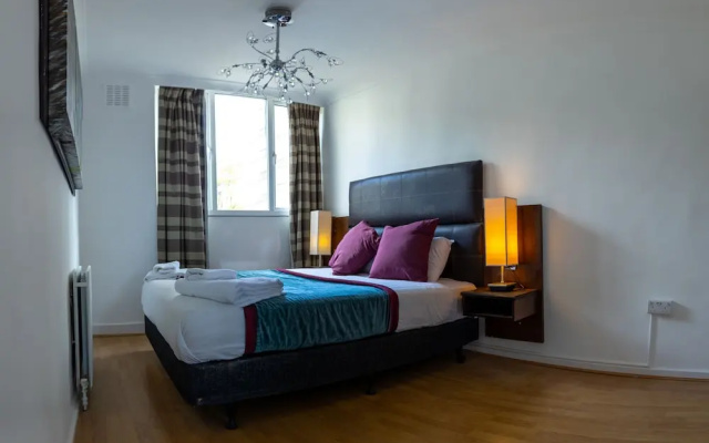 Regent's Park, Sleeps 8, Pet Friendly & Garden